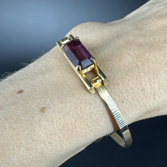 Vtg AVON 4 Pcs Set Purple Rhinestone Gold Tone Bracelet Necklace Earrings Ring - Picture 15 of 16